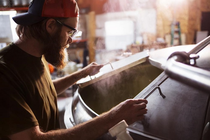 啤酒厂自动化的时代背景下，酿造工人该何去何从？